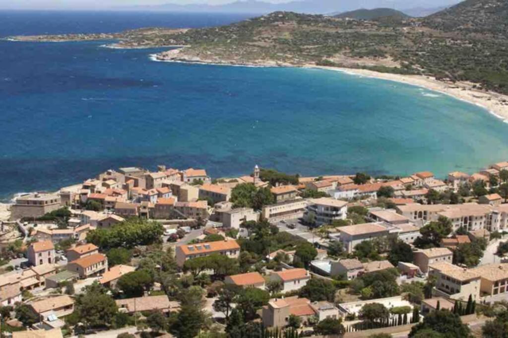 Studio tout équipé de 27m2, à 100m de la mer, et 500m des commerces Algajola  Extérieur photo