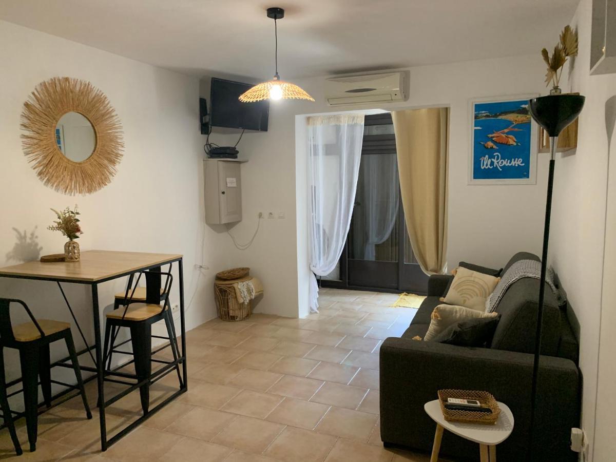Studio tout équipé de 27m2, à 100m de la mer, et 500m des commerces Algajola  Extérieur photo
