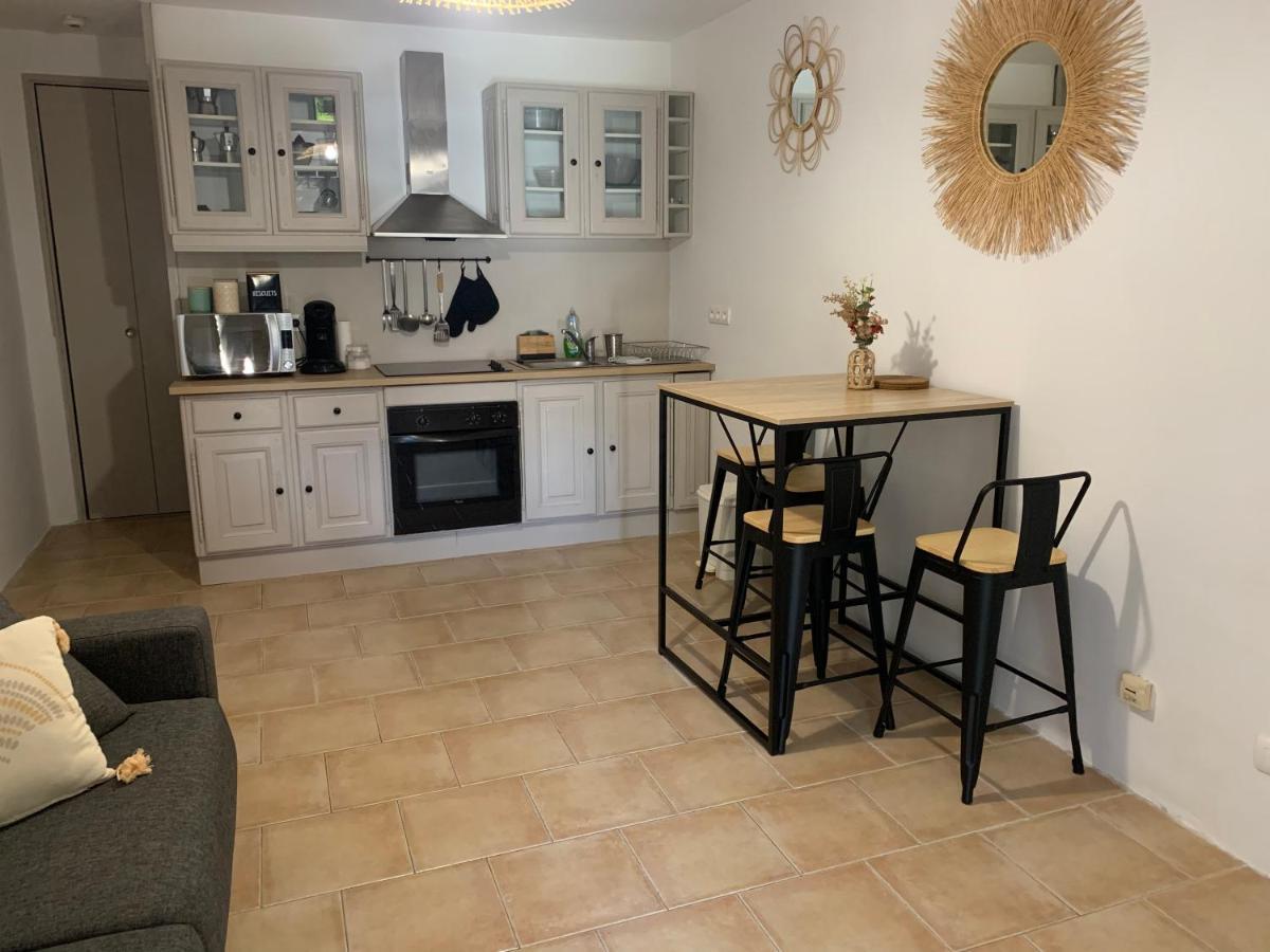 Studio tout équipé de 27m2, à 100m de la mer, et 500m des commerces Algajola  Extérieur photo